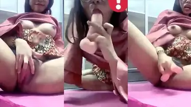 Tante Jilbab Main Alat Bantu Sampai Mendesah